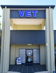 Hervey-Bay-Vet-Surgery-View-of-front-entryway-b.1